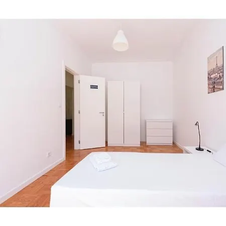 Houze Comfortable In Laranjeiras Διαμέρισμα Lisboa